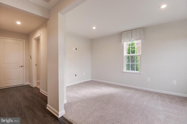 Building Photo - 14011 Sunrise Valley Dr