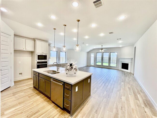 Building Photo - 2711 Tanager Trace