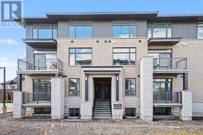 Photo du bâtiment - 1055 Cedar Creek Dr