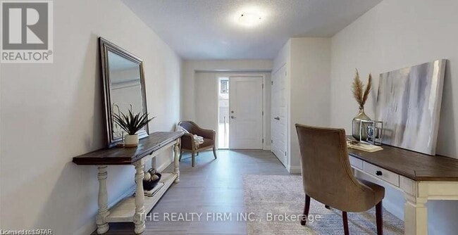 Photo du bâtiment - 819-30-819 Kleinburg Dr