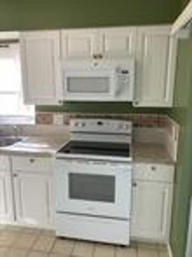 Building Photo - 2 br, 1 bath House - 21306 Stillwater Ave