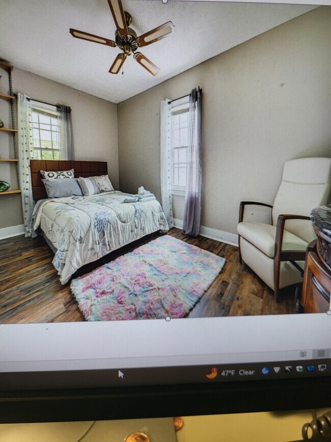 Foto del edificio - 276 E Johnson St