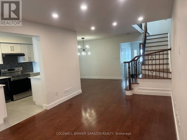 Building Photo - 454 Wisteria Crescent