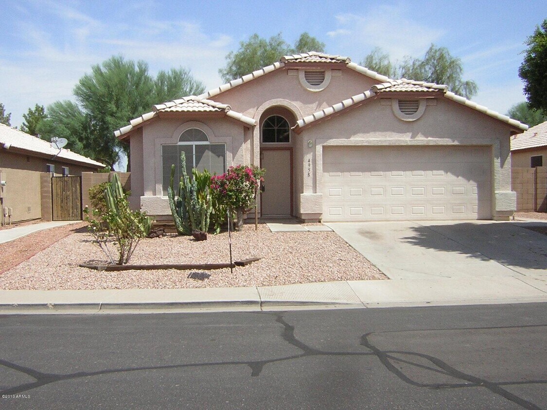 Primary Photo - 4958 E Harmony Ave