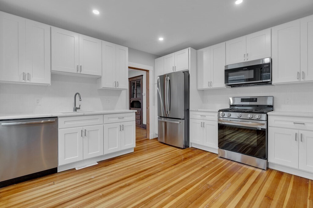 11 Ryden St Unit 2, Quincy, MA 02169 Condo for Rent in Quincy, MA