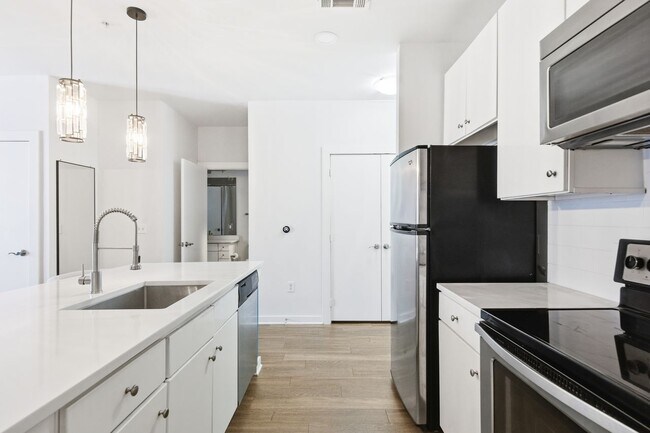 Foto del edificio - 1900 Barton Springs Rd