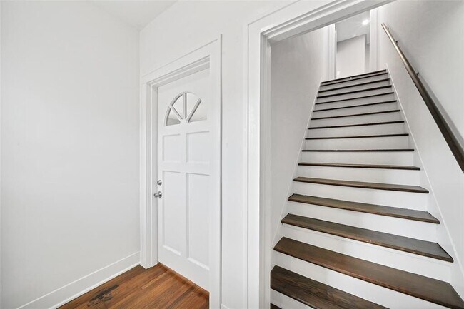 Foto del edificio - 2401 Truxillo St