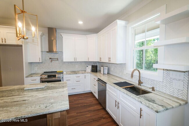 Foto del edificio - 476 Yadkin Rd