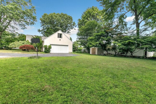 Building Photo - 7 Overridge Rd