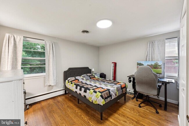 Foto del edificio - 10307 Beaumont St