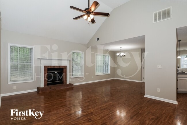 Building Photo - 145 Garrison Chase