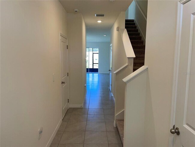 Foto del edificio - 9011 Milestone Dr