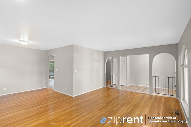 Building Photo - 1627 Finch Way