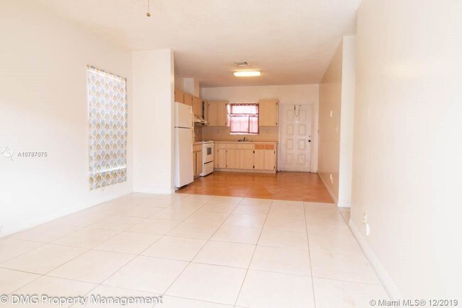 Foto del edificio - 2723 NW 13th Ct