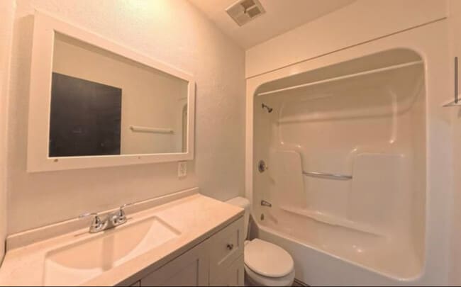 Foto del edificio - 2605 Eastview Dr