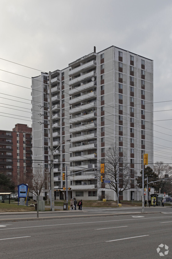 Primary Photo - Westdale Apartments