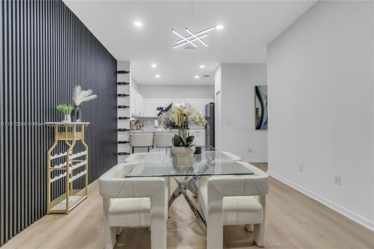 Foto principal - 3529 NW 29th Pl