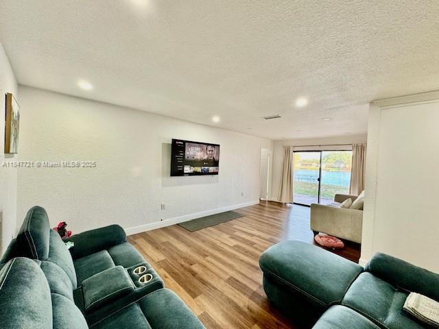 Foto del edificio - 8940 NW 7th Ct