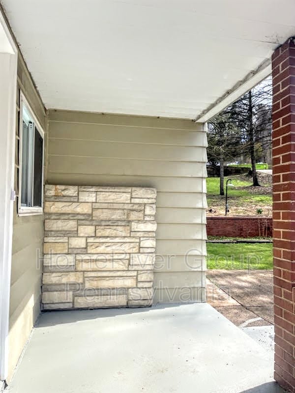 Building Photo - 414 Johnston Rd