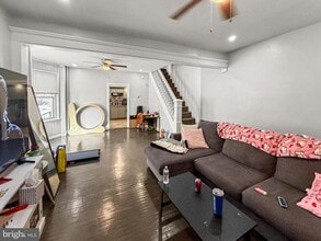 Building Photo - 413 Walnut St