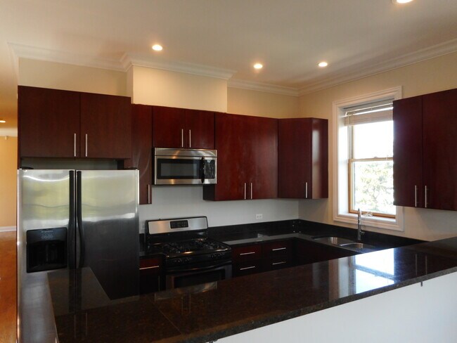 Foto del edificio - 2744 N St Louis Ave