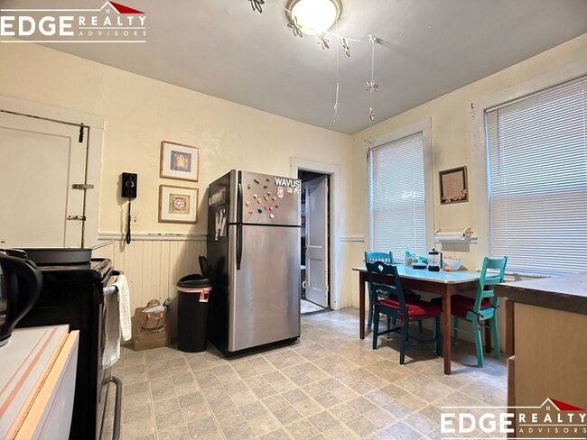 Foto del edificio - 38 Fordham Rd