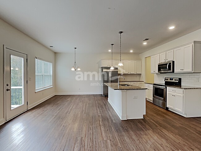 Building Photo - 312 Oscar Way