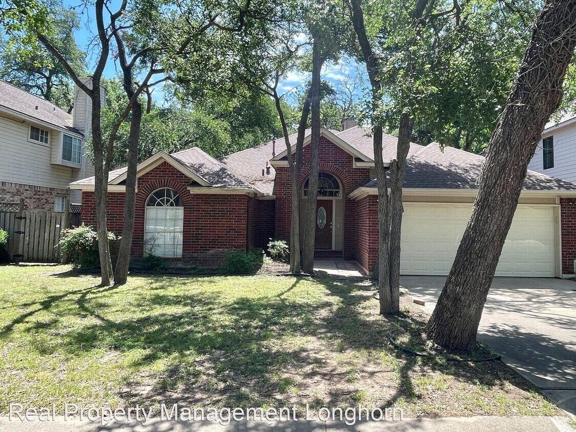 Foto principal - 4 br, 2 bath House - 1115 Meadow Lark Dr