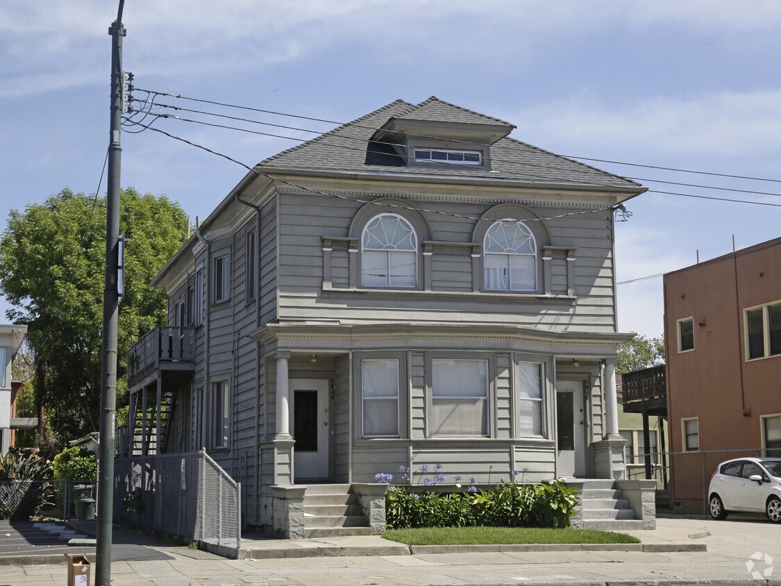 Building Photo - 5418 Telegraph Ave