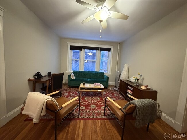 Building Photo - 11 Gray St