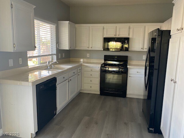 Building Photo - 2056 Nightrider Dr