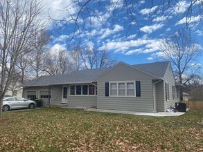 Building Photo - 730 Midland Ave