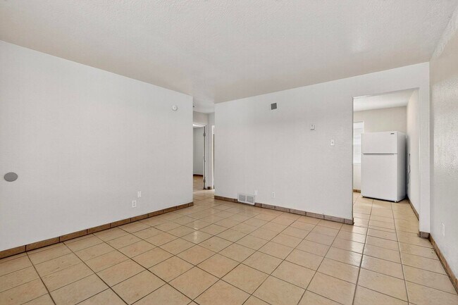 Foto del edificio - 540 Cardenas Dr SE