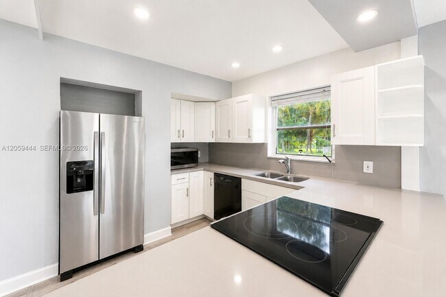 Foto del edificio - 529 NW 8th St