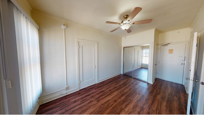 Foto del edificio - 2033 E 4th St