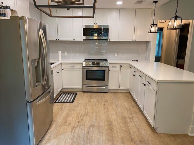 Building Photo - 203 Ranger Dr