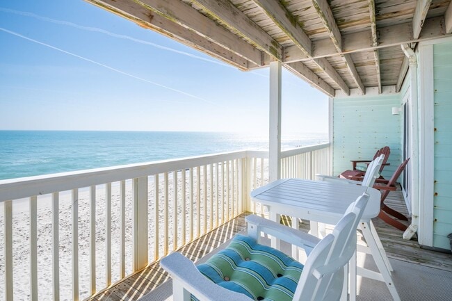 Building Photo - PERFECT "WORK FROM HOME" LOCATION (CALL FO...