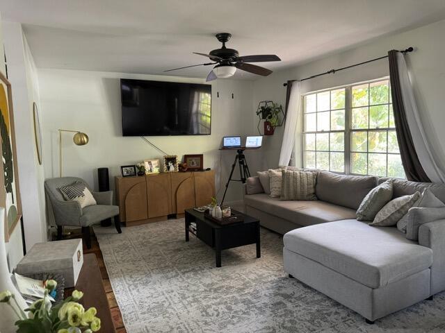 Foto del edificio - 3803 Heather Dr W