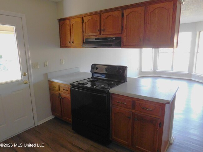 Photo - 5840 Waverly Dr House