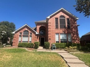 Building Photo - 3113 Buena Vista Dr