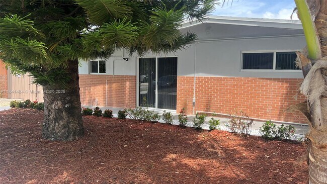 Foto del edificio - 226 NE 25th Ave