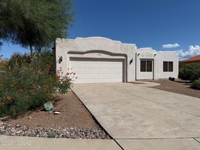 Building Photo - 2514 N Camino Reloj