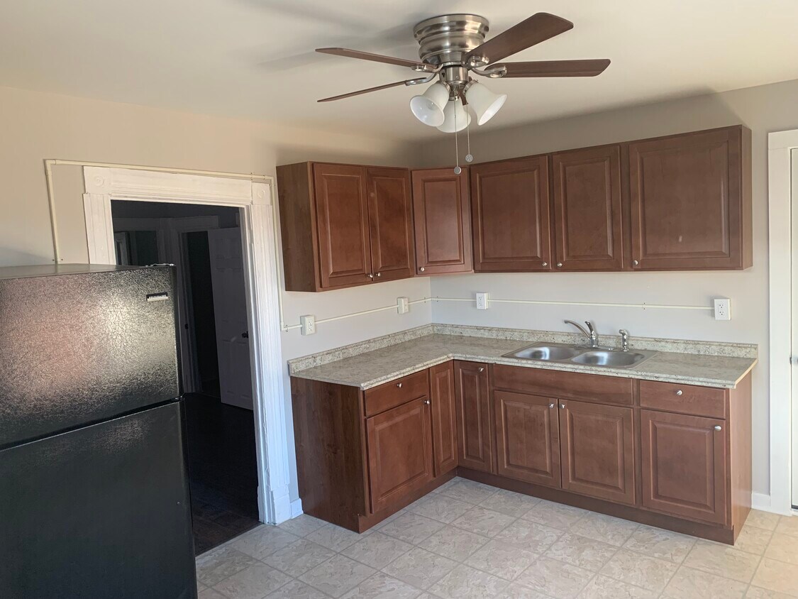 Kitchen - 551 Main St