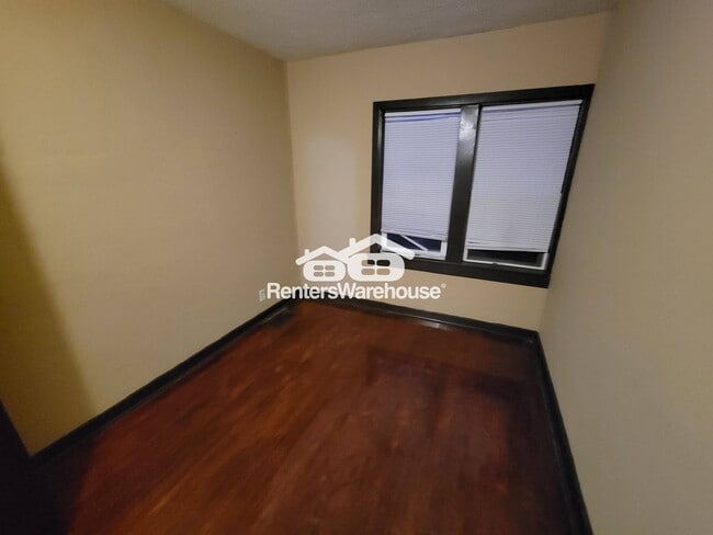 Building Photo - 403 N Dewey St