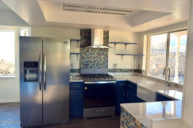 Foto del edificio - 4613 Sun Valley Dr