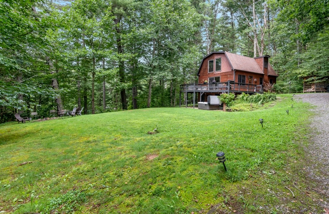 Building Photo - Private, Mountain Cottage in Weaverville, 3 Bed, 2 bathroom, 12 Month Lease