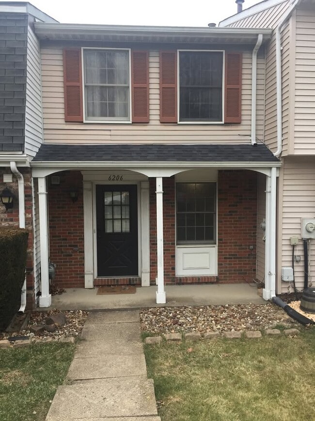 Foto del edificio - 6206 Patrick Henry Dr