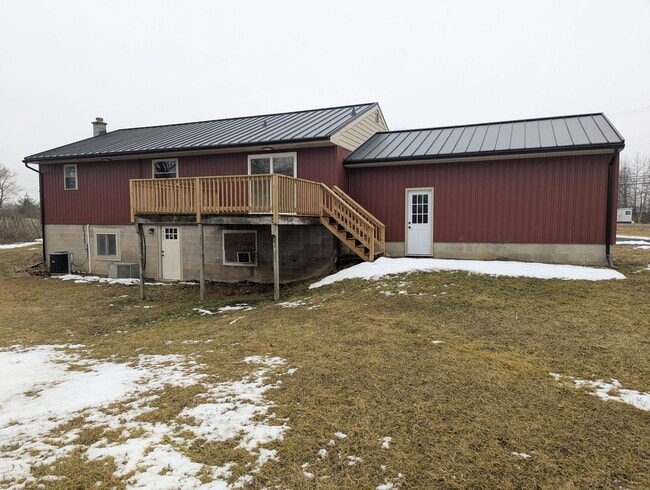 Building Photo - Fully Renovated 3 Bedroom Ranch