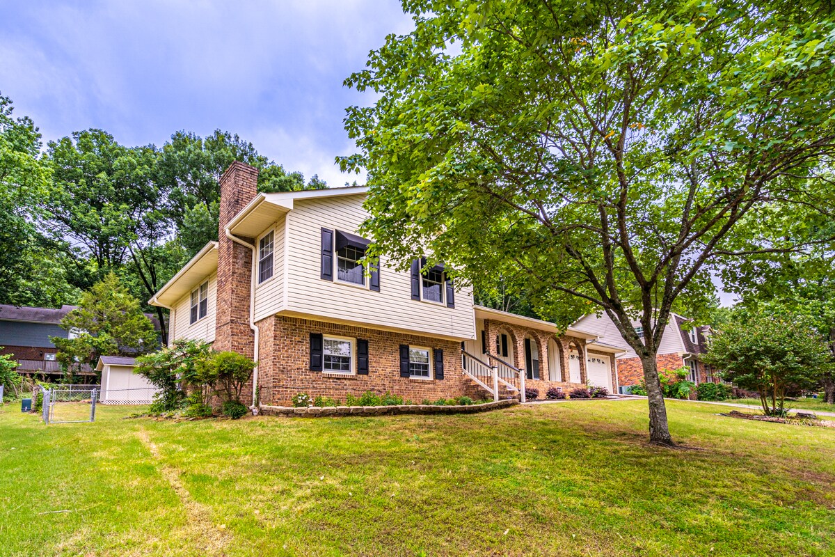 Primary Photo - 10215 Melanie Dr SE