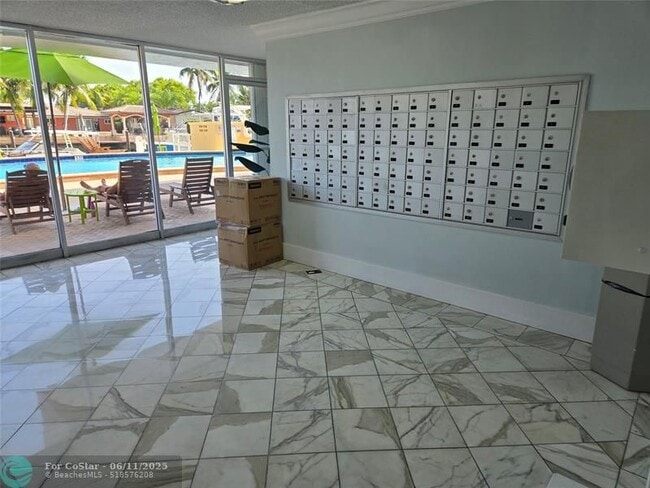 Foto del edificio - 2000 NE 135th St